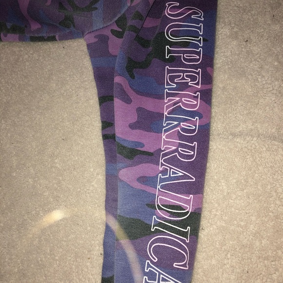 sweater - Picture 2 of 4